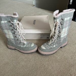 JustFab Plaid Gray and Pink Winter Boots